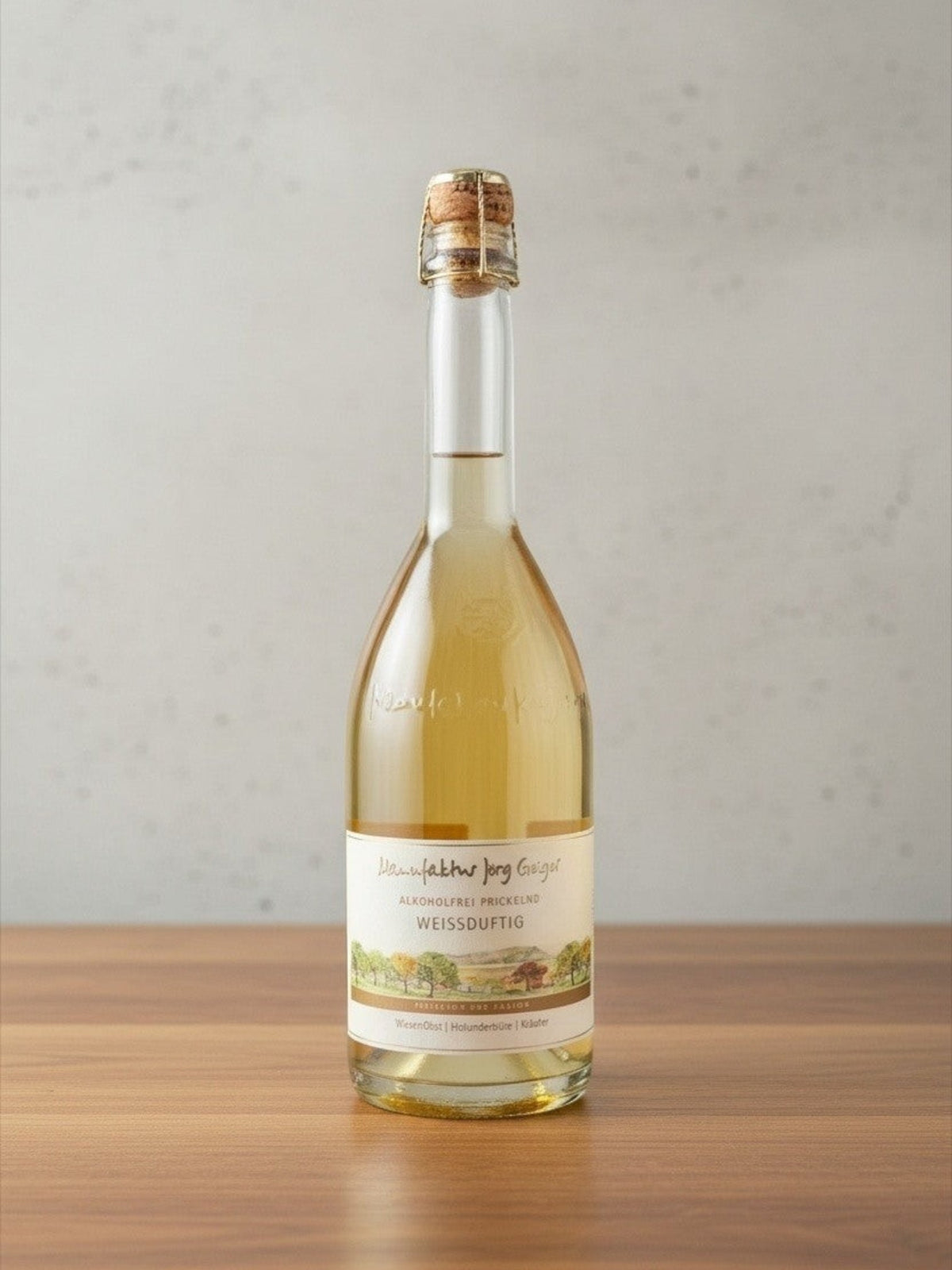 Goldener Zwilling Jörg Geiger Weißduftig alkoholfreies WiesenObst Getränk mit Holunderblüte und Kräutern in Flasche